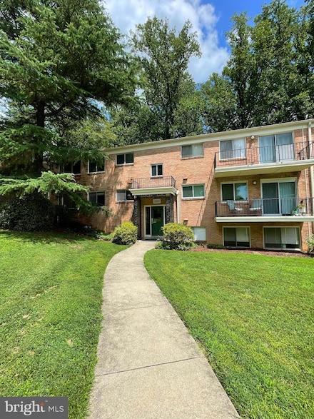 10506 Weymouth St Unit 102, Bethesda, MD 20814