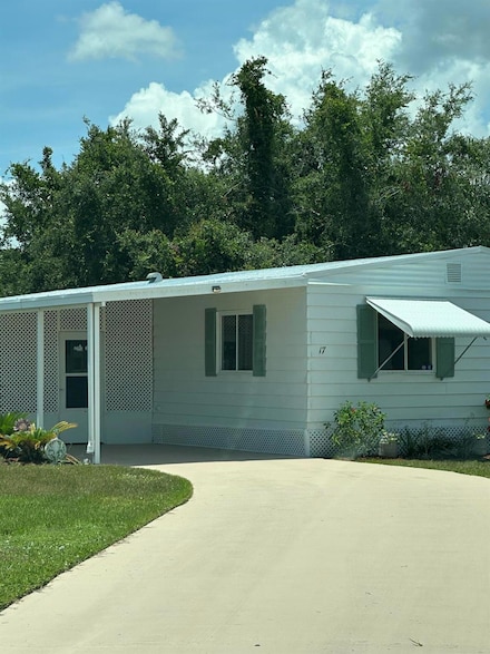 17 Santa Maria Ct, Port St. Lucie, FL 34952