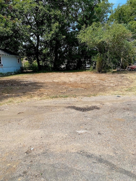 224 5th St SE, Paris, TX 75460