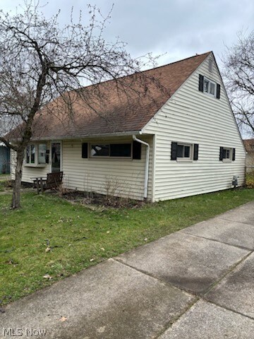 174 Fairpark Dr, Berea, OH 44017
