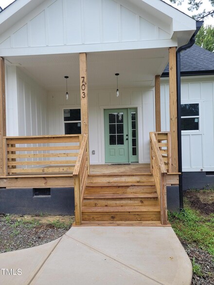 703 W D St, Butner, NC 27509