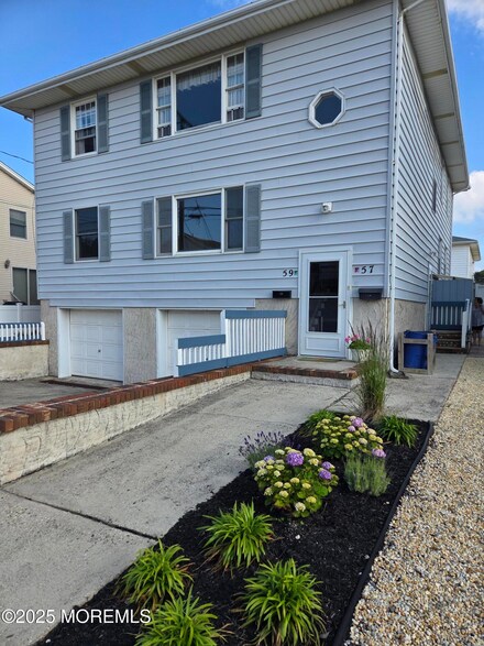 59 K St, Seaside Park, NJ 08752