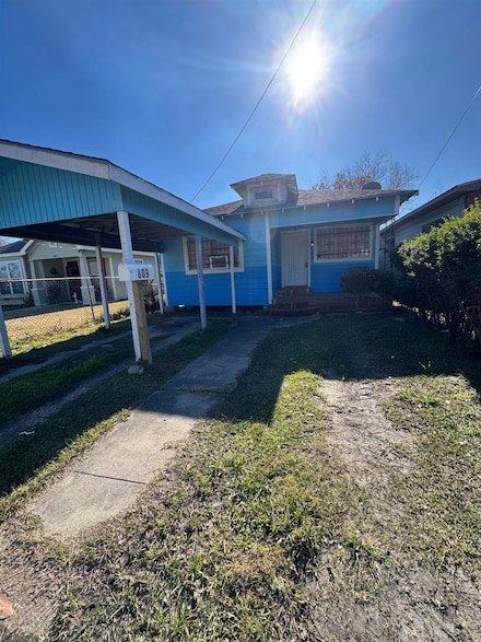 809 Booker t Washington Ave, Port Arthur, TX 77640