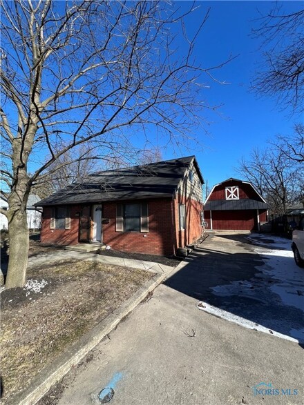 5720 Comet Ave, Toledo, OH 43623