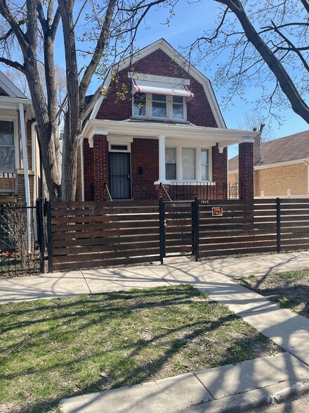 7019 S Wolcott Ave, Chicago, IL 60636