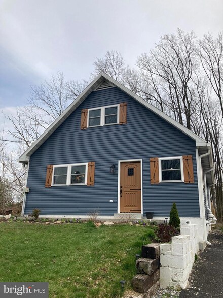 19 Kegerise Dr, Temple, PA 19560