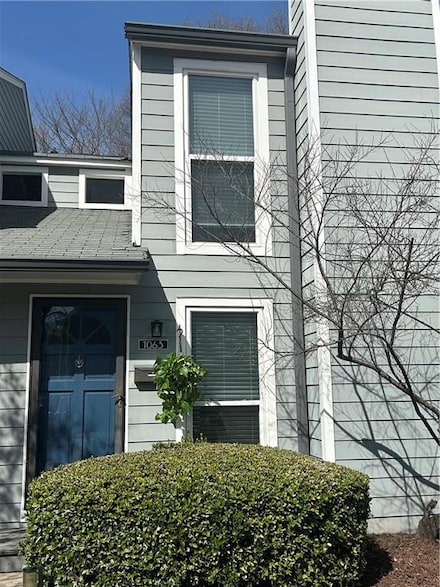 1063 Riverbend Club Dr SE, Atlanta, GA 30339