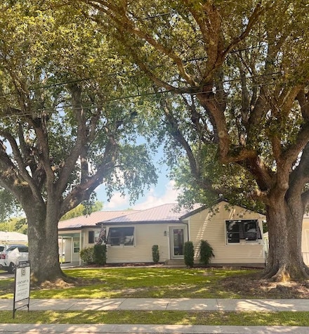 411 Vacherie St, Lockport, LA 70374