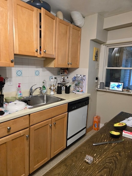 47 Clinton Place, Newton Center, MA 02459