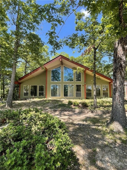 14 S Hills Loop, Holiday Island, AR 72631