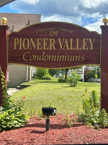 80 Colonial Cir Unit C, Chicopee, MA 01020