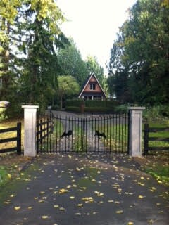 10310 NE West Kingston Rd, Kingston, WA 98346