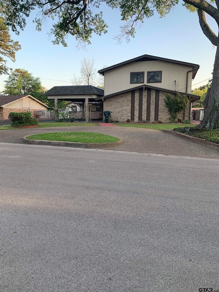 1911 Waunell Dr, Tyler, TX 75701