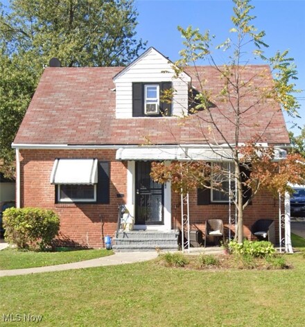 4396 Parkton Dr, Cleveland, OH 44128