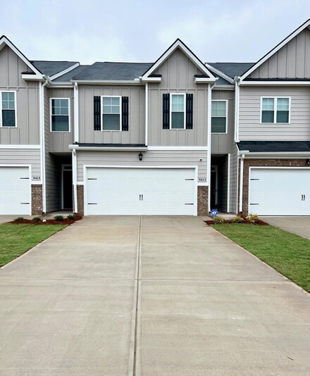 5413 Thrasher Ln, Hephzibah, GA 30815