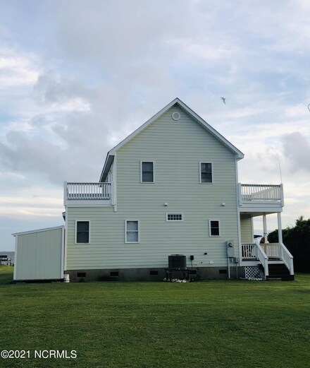 123 Old School House Rd, Harkers Island, NC 28531