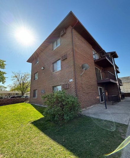 3068 Bernice Ave Unit 2S, Lansing, IL 60438