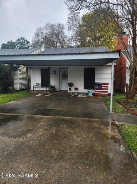140 Gena Marie Dr, Lafayette, LA 70506