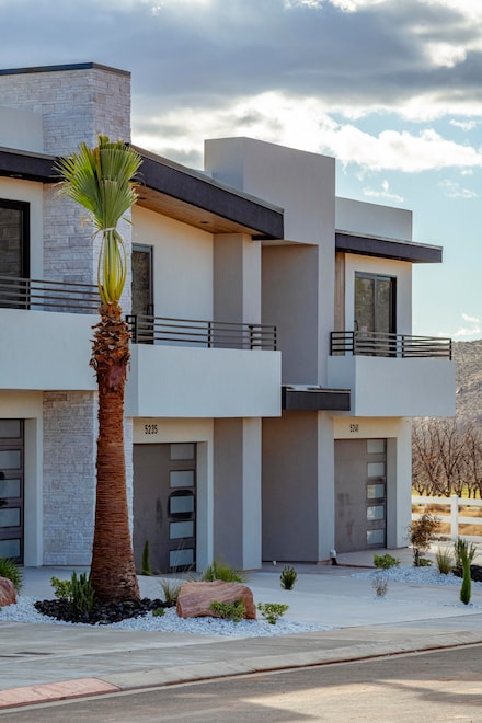 5267 W 2380 S, Hurricane, UT 84737