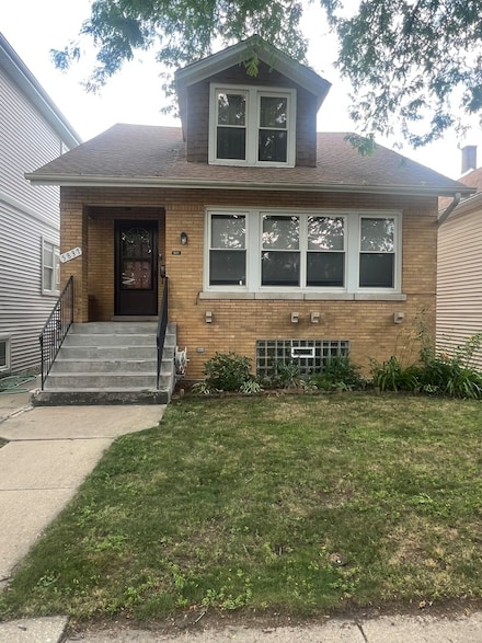 5837 N Marmora Ave, Chicago, IL 60646
