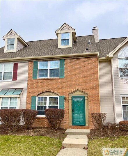 48 Curtis Ct, Kendall Park, NJ 08824