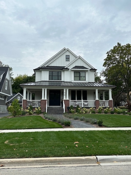 241 Coe Rd, Clarendon Hills, IL 60514