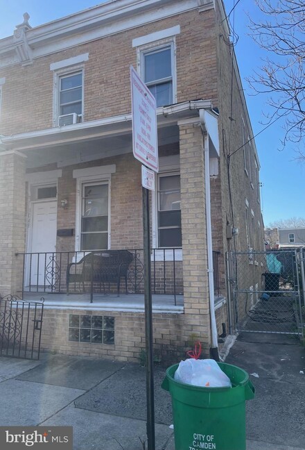 1048 Liberty St, Camden, NJ 08104
