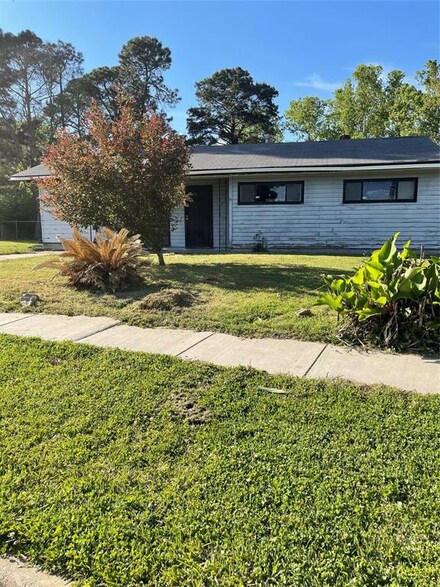 2932 Despot Rd, Shreveport, LA 71108