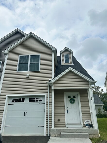 68 Reservoir St Unit B, Bethel, CT 06801