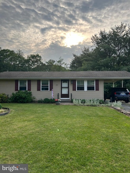 186 Navajo Dr, Auburn, PA 17922