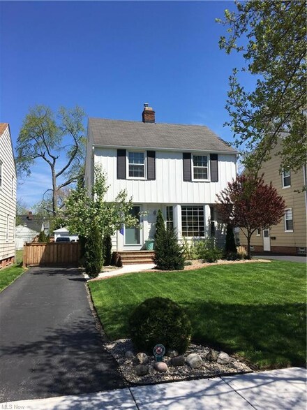 1243 Winston Rd, Cleveland, OH 44121
