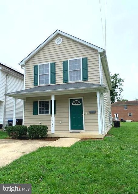 1005 Myrick St, Fredericksburg, VA 22401
