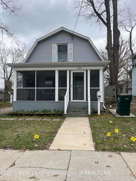908 Larned St, Lansing, MI 48912