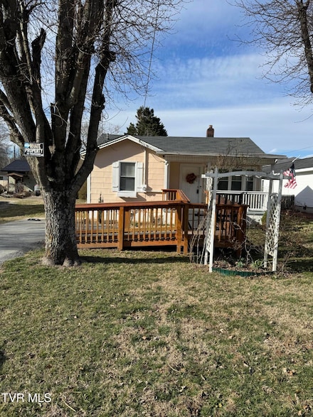1391 Broad St, Elizabethton, TN 37643