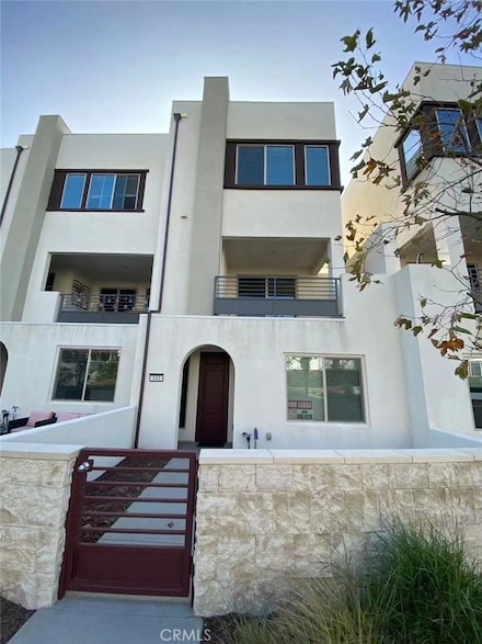143 Frame, Irvine, CA 92618