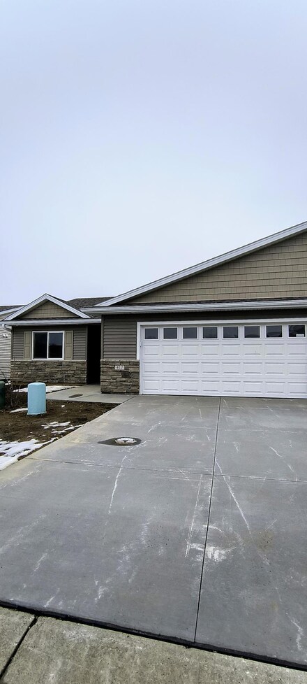 417 Fawn Run, Kenyon, MN 55946