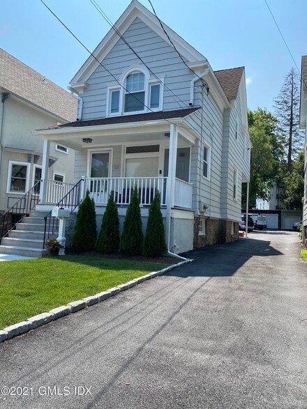 52 Prospect St, Greenwich, CT 06830