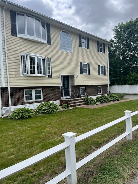 9 Parker St, Wilmington, MA 01887
