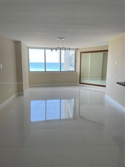 7135 Collins Ave Unit 832, Miami Beach, FL 33141