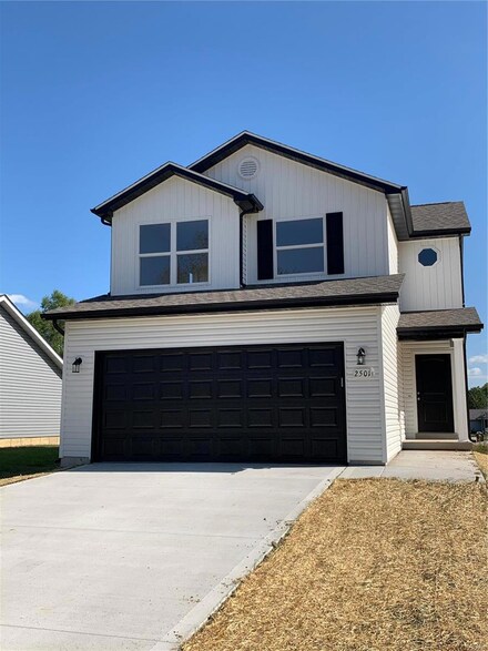 177 Equestrian Dr, Winfield, MO 63389
