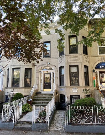 448 Bay Ridge Pkwy, Bay Ridge, NY 11209