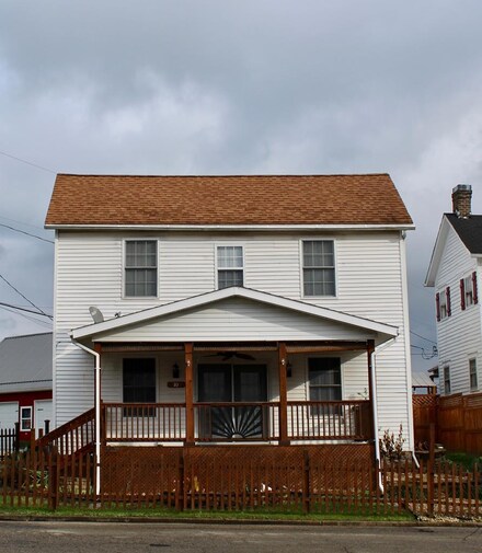 10 Burlington Rd, Jackson, OH 45640