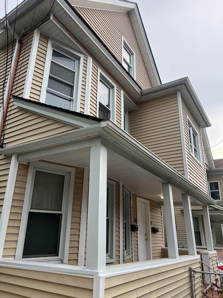 95 Denver Ave, Bridgeport, CT 06605