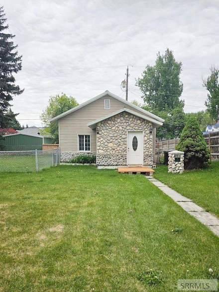 126 E 19th St, Idaho Falls, ID 83404