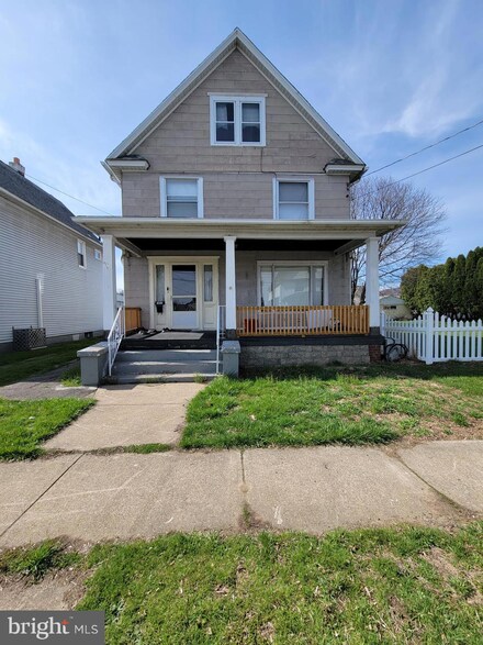 1057 Meade Ave, Scranton, PA 18508