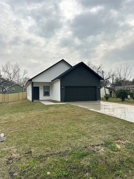 2209 2nd Ave N, Texas City, TX 77590