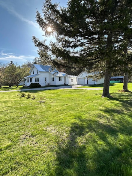 2903 Vermont 107, Stockbridge, VT 05772