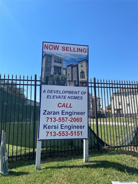 11121 Olympia Dr, Houston, TX 77042