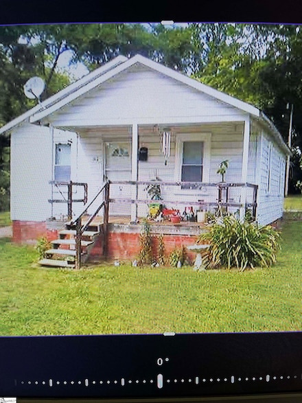 314 Cora St, Laurens, SC 29360