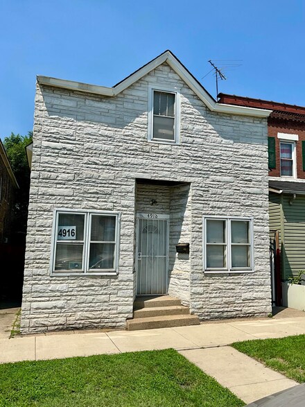 4916 Northcote Ave, East Chicago, IN 46312